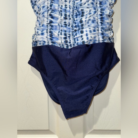Nine West Shirred Navy Patterned One-Piece Swimsuit. Size S adjustable strap NWT - Picture 5 of 12